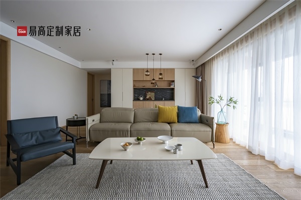 全屋定制和成品家具哪個好？